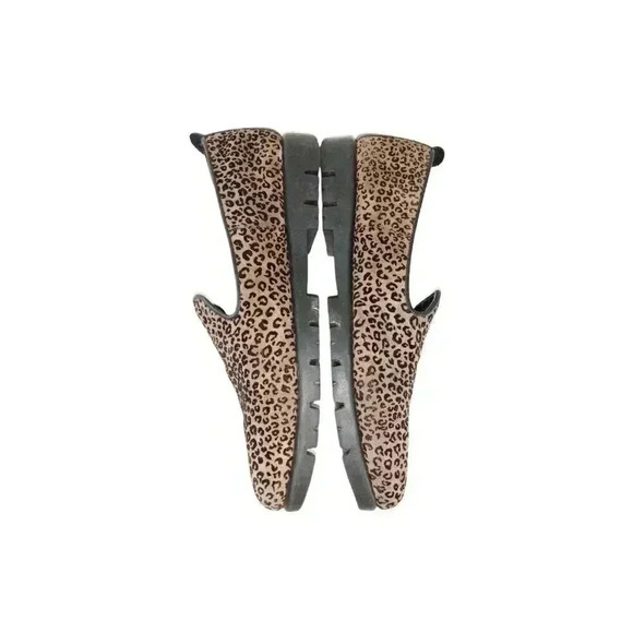 The Flexx Womens Flat Shoes Brown Suede Almond Toe Animal Print Slip On Size 7 - Picture 3 of 11